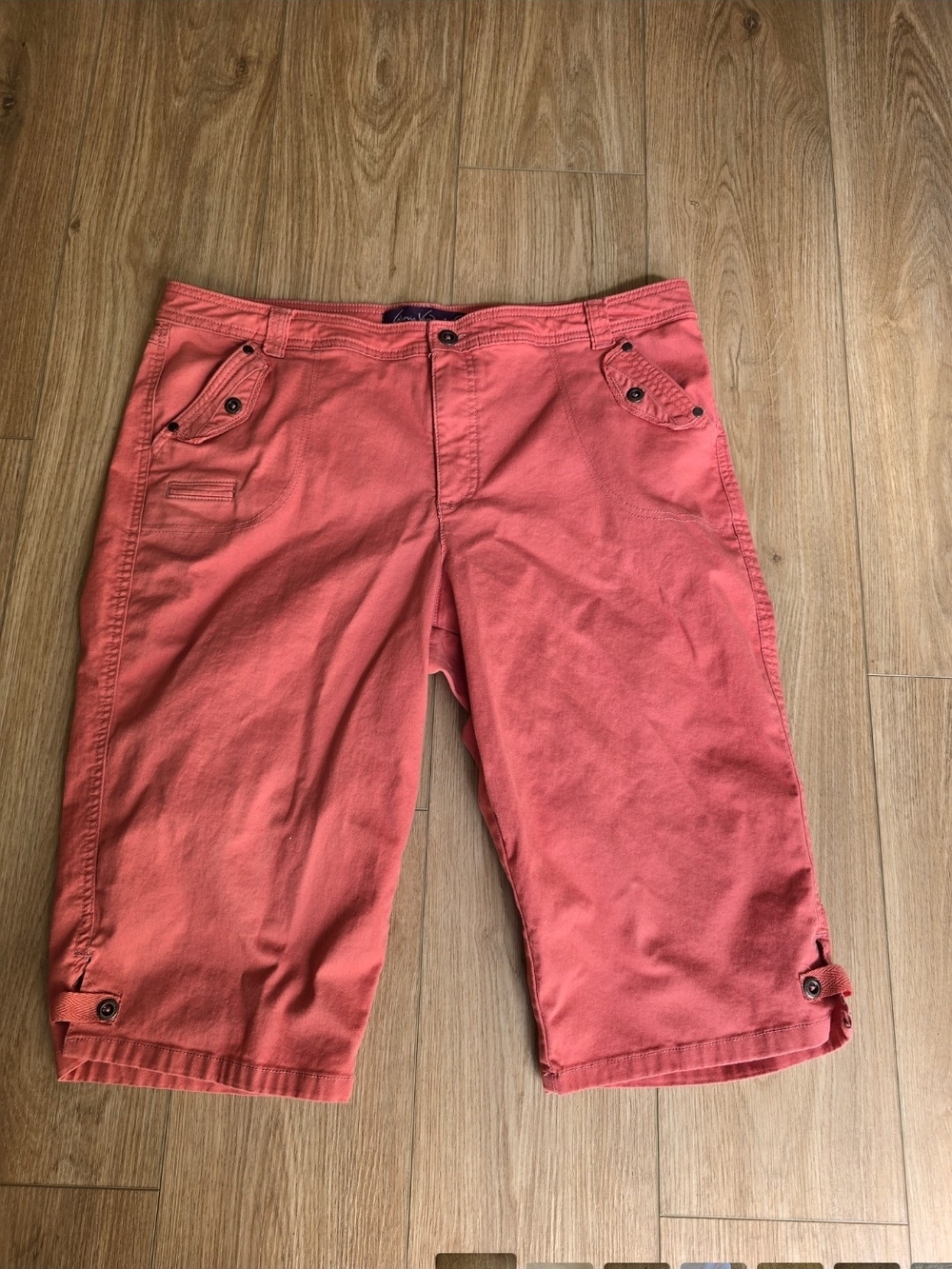 Gloria Vanderbilt Coral Capri Pants 16
